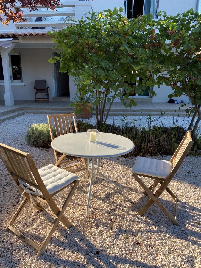 Appartement Rez De Villa Proche Port Et Plages De Sanary מראה חיצוני תמונה